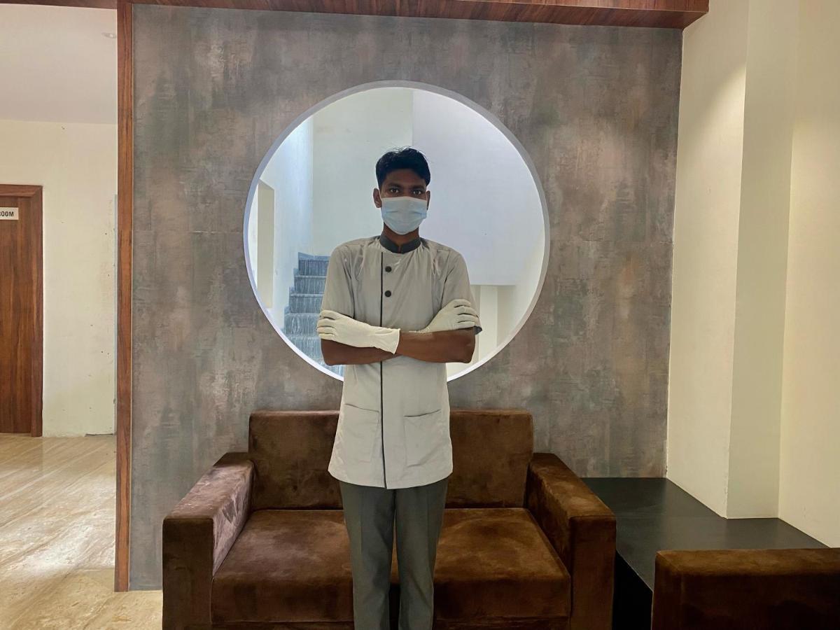 Hotel Vrindavan Palace 印多尔 外观 照片