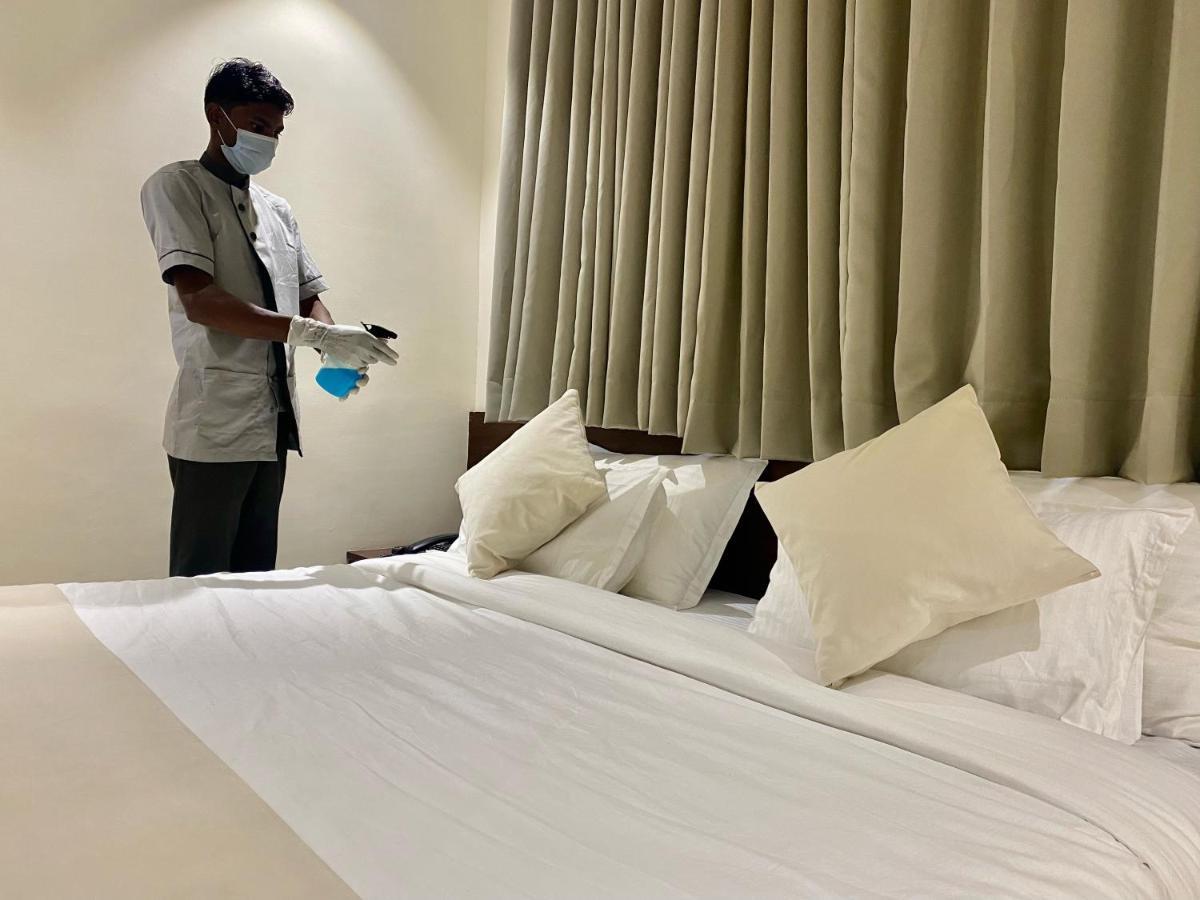 Hotel Vrindavan Palace 印多尔 外观 照片