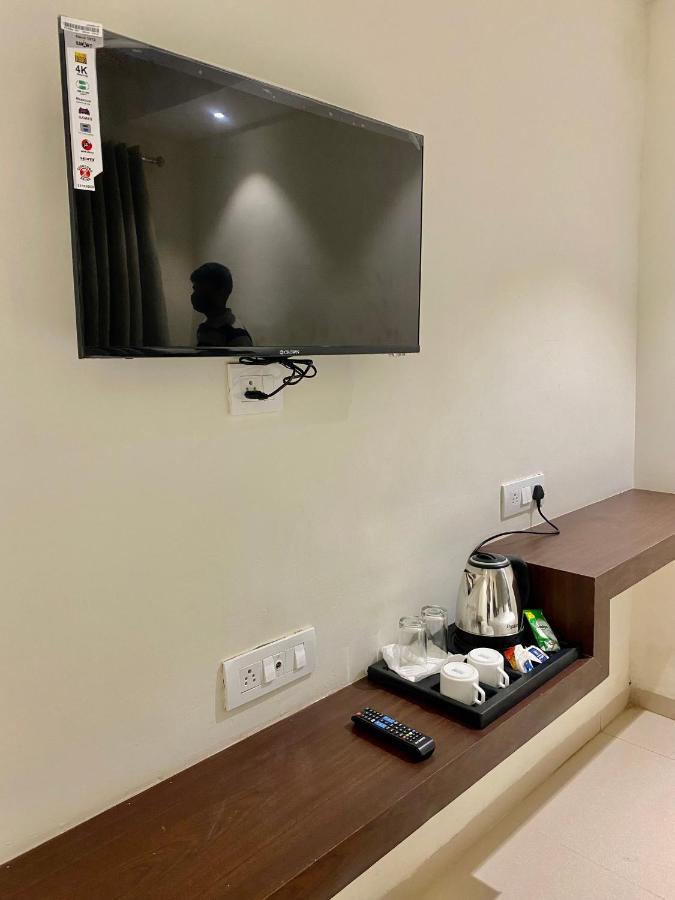Hotel Vrindavan Palace 印多尔 外观 照片
