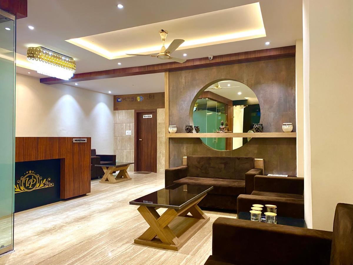 Hotel Vrindavan Palace 印多尔 外观 照片